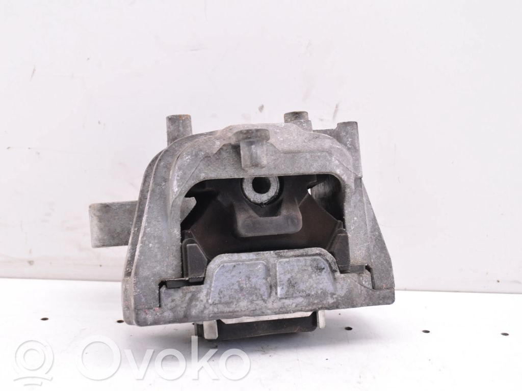 Volkswagen Golf VI Engine mount bracket 