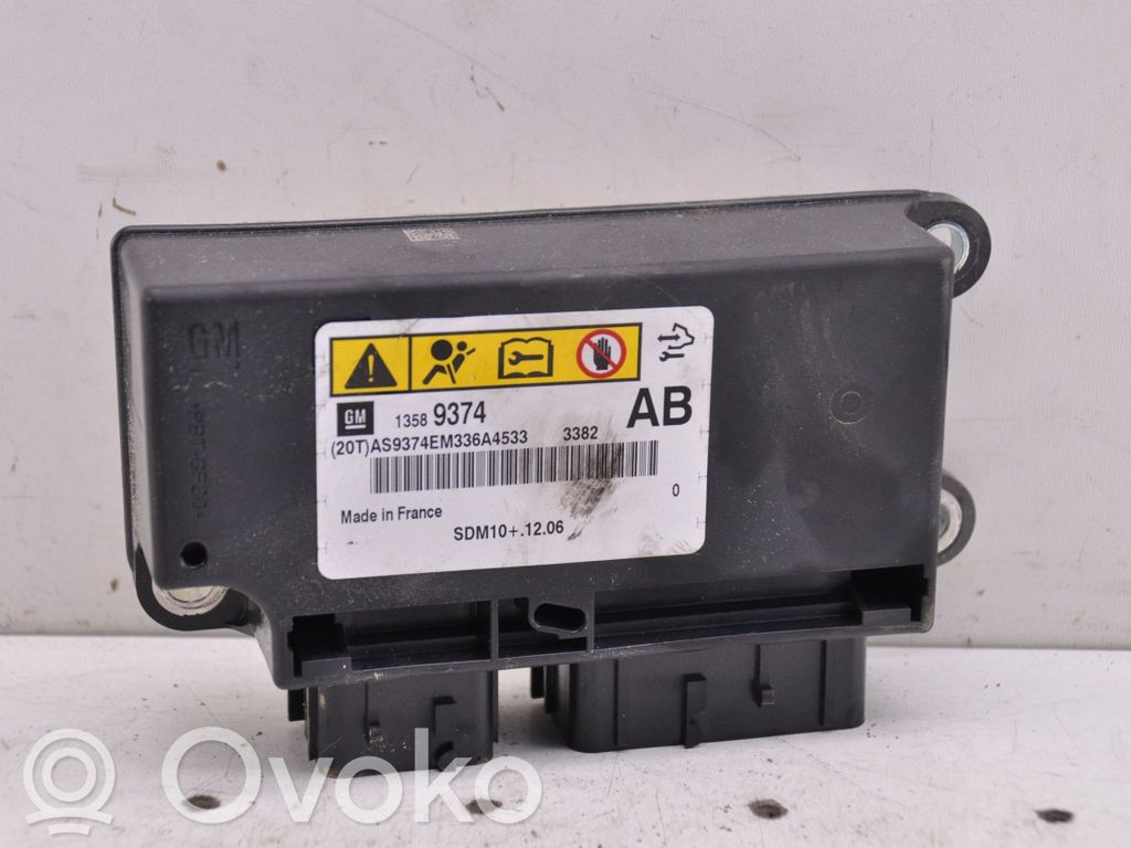 Opel Meriva B Airbag control unit/module 