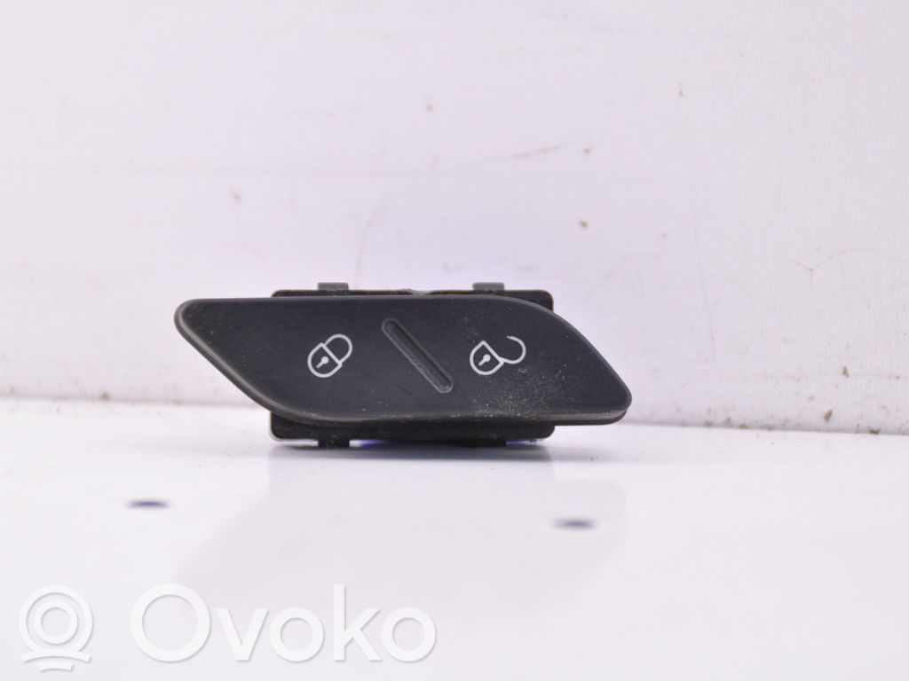 Volkswagen Golf VI Central locking switch button 