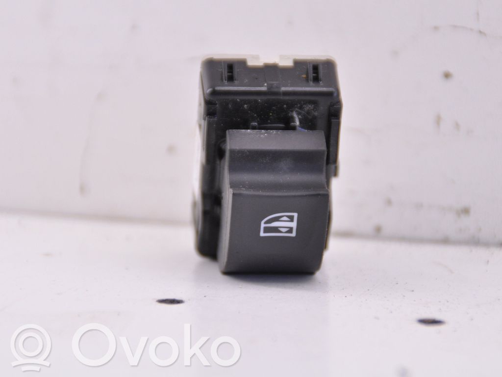 Dacia Sandero III Electric window control switch 