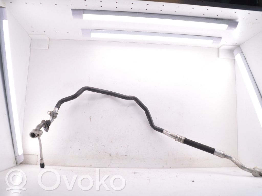 Audi Q7 4L Ilmastointilaitteen putki (A/C) 
