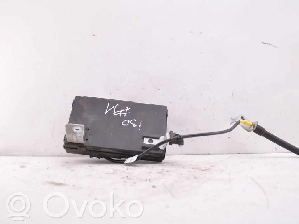 Hyundai i30 Steuergerät Antenne 