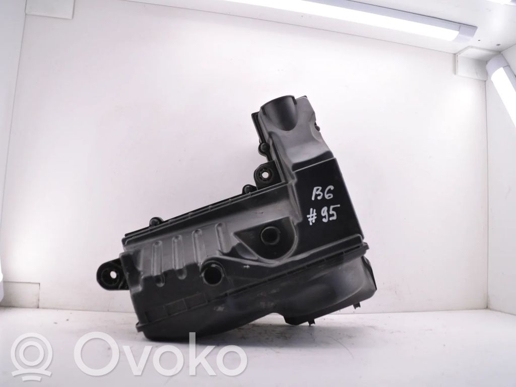 Volkswagen PASSAT B6 Obudowa filtra powietrza 