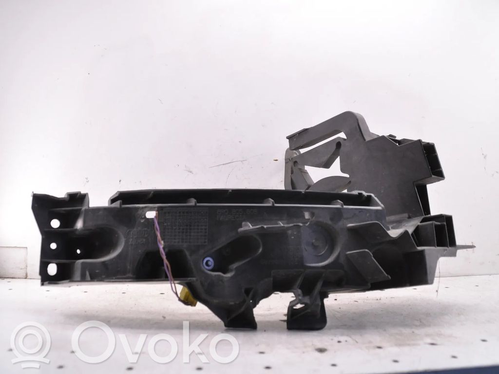 Audi Q5 SQ5 8R Uchwyt / Mocowanie lampy przedniej 