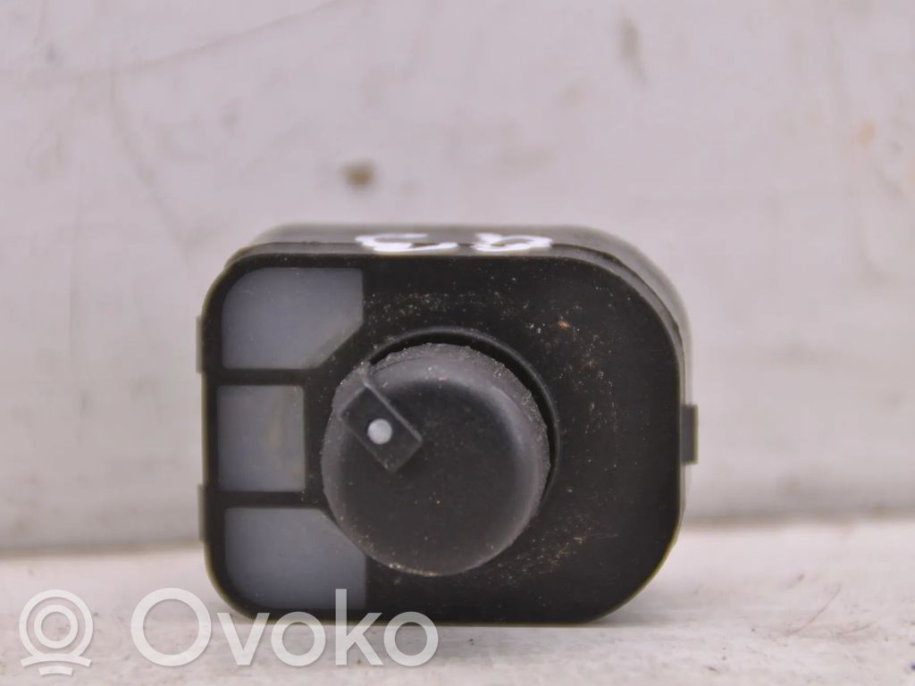 Audi Q3 8U Wing mirror switch 