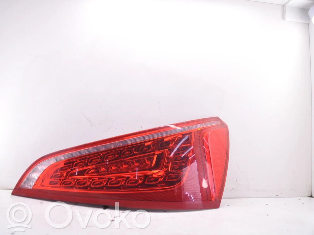 Lampa tylna   8R0945094B