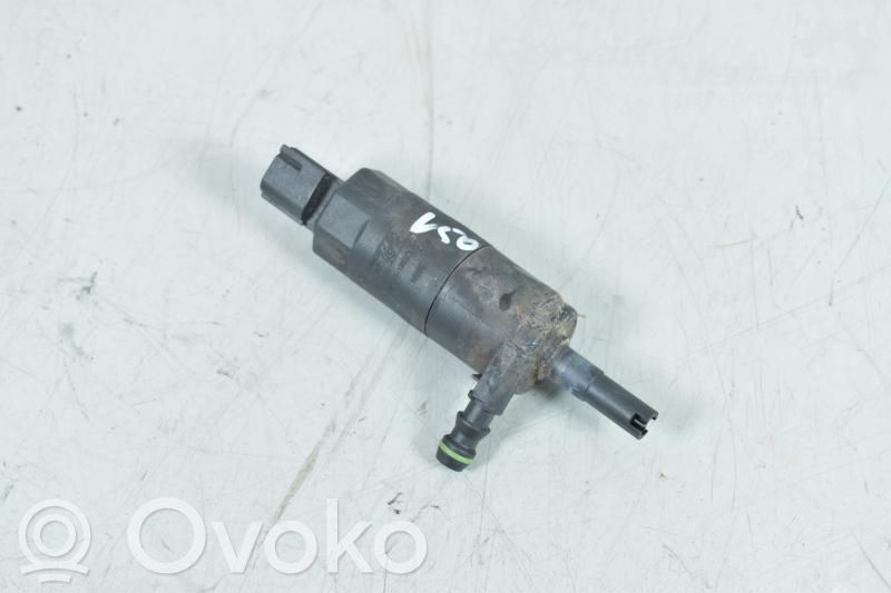 Headlight washer pump   8620396