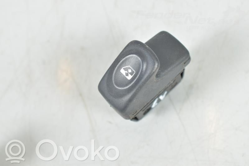 Renault Clio II Electric window control switch 
