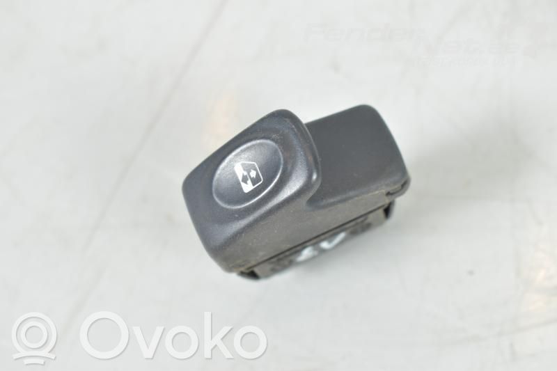 Renault Clio II Electric window control switch 
