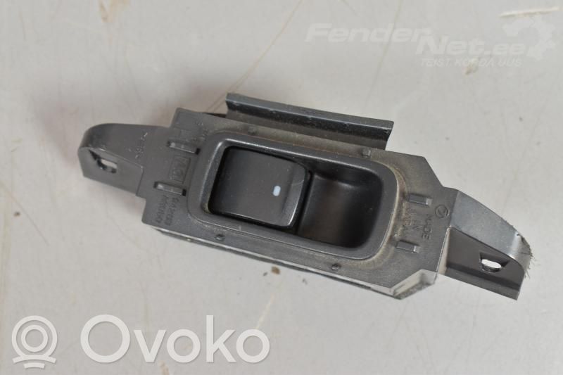 Subaru Legacy Electric window control switch 