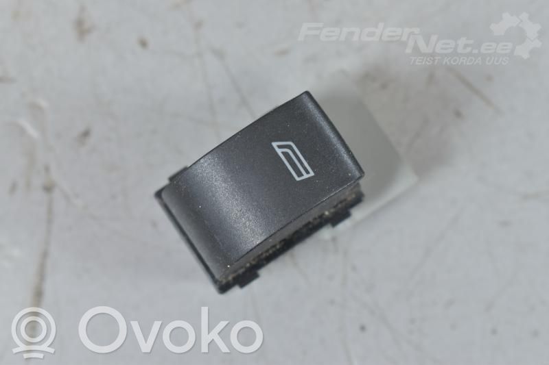 Audi A6 S6 C5 4B Electric window control switch 