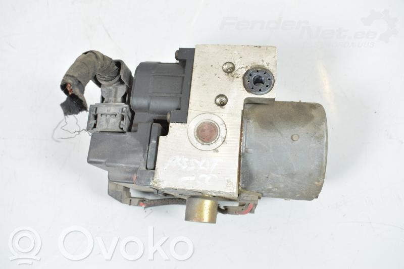 Volkswagen PASSAT B5 Sterownik / moduł ABS 