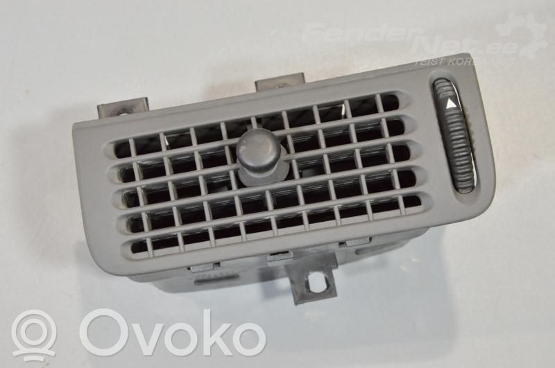 Saab 9-5 Dysze / Kratki środkowego nawiewu deski rozdzielczej 
