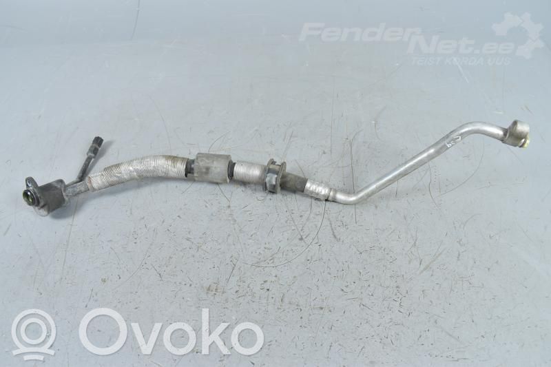 BMW 5 E39 Ilmastointilaitteen putki (A/C) 