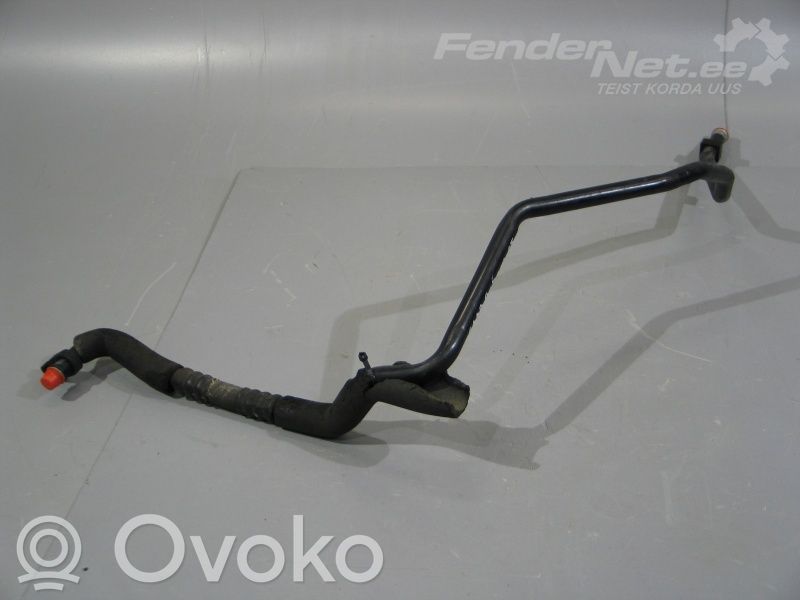 Ilmastointilaitteen putki (A/C)   4869293