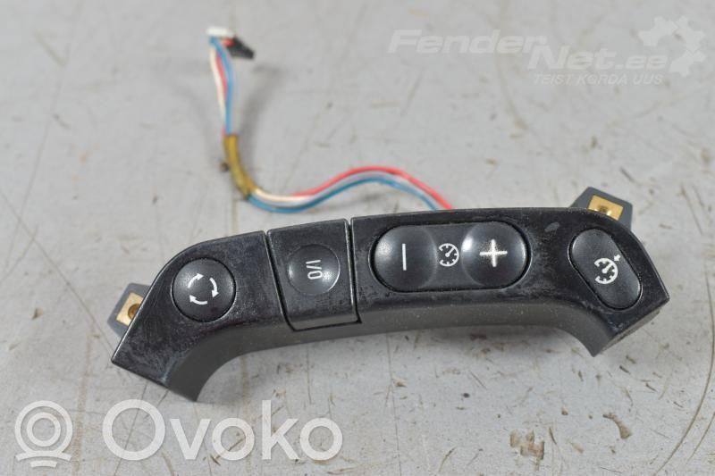 BMW 5 E39 Steering wheel buttons/switches 