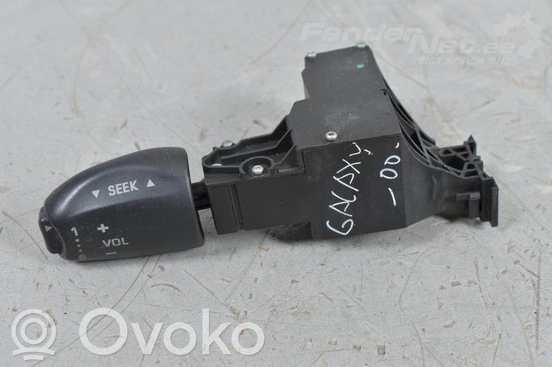 Interruptores/botones de la columna de dirección   95VW14K147AB