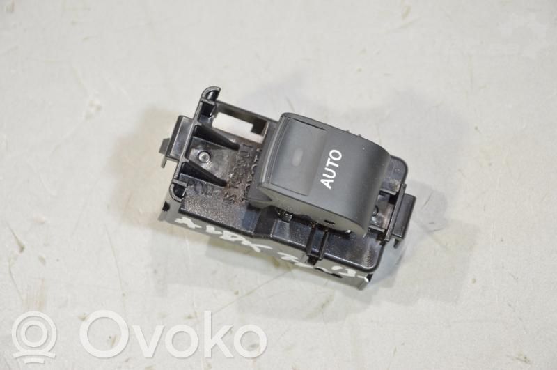 Toyota Auris E180 Electric window control switch 