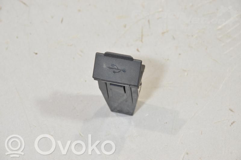 Mitsubishi i-MiEV Unidad de control del USB 