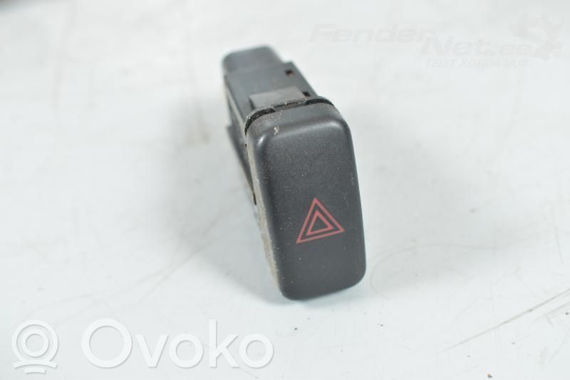 Hätävilkkujen kytkin   GE4T664H0A