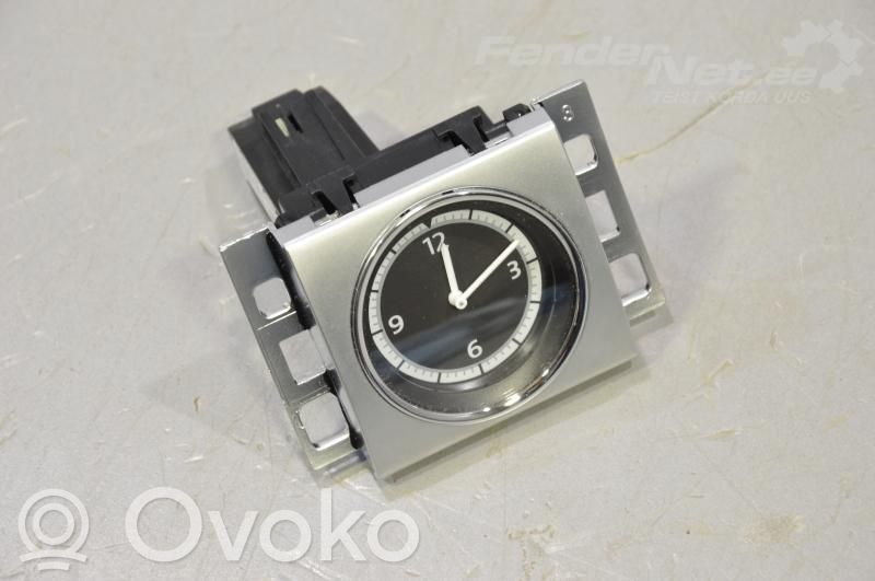 Uhr   3C8919204A