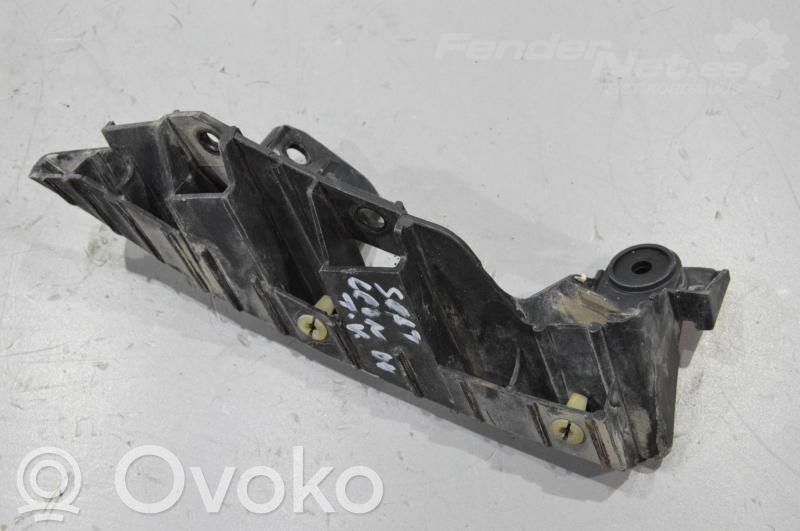Rear bumper mounting bracket   1P0807377
