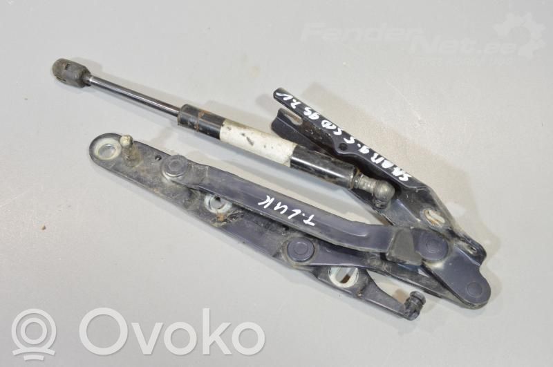 Saab 9-5 Tailgate/trunk/boot hinge 