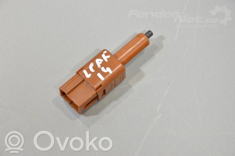 Nissan Leaf I (ZE0) Brake pedal sensor switch 