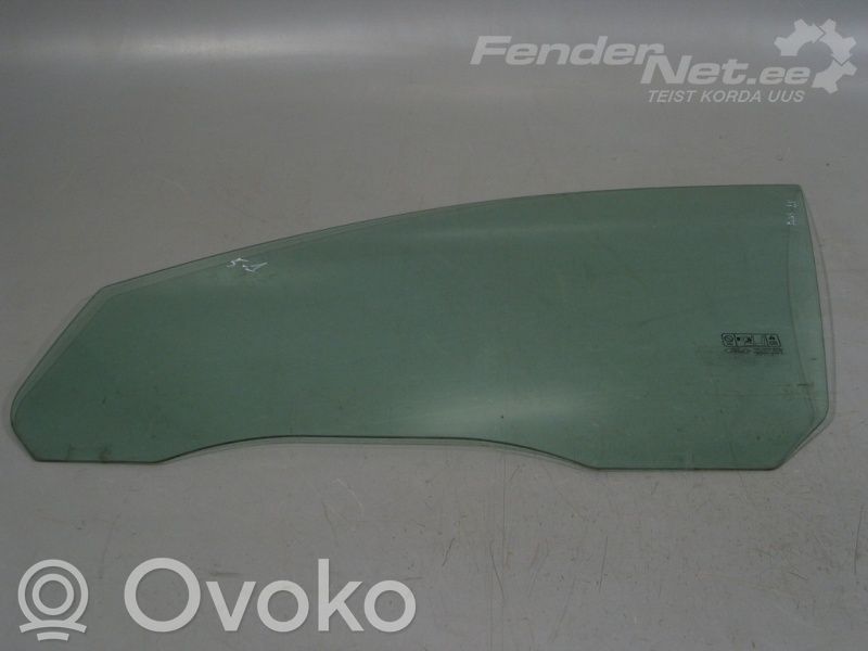 Ford Focus priekšējo durvju stikls (četrdurvju mašīnai) 