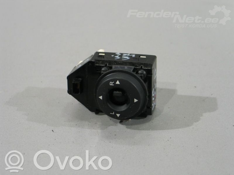 Wing mirror switch   457480,935601H100