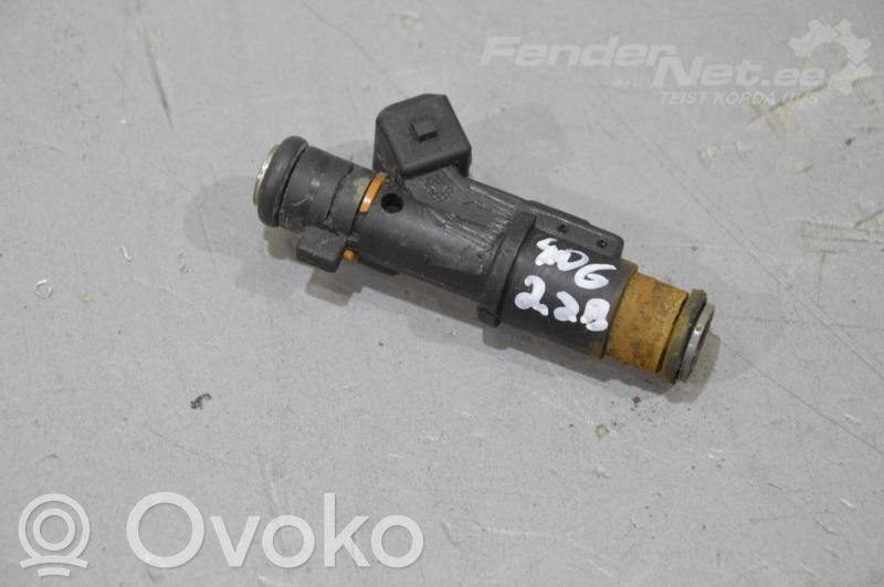 Peugeot 406 Inyector de combustible 