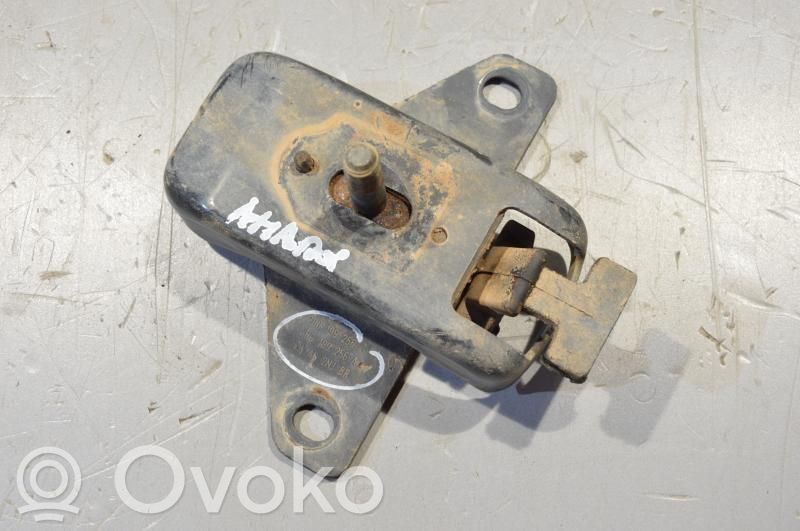 Engine mounting bracket   2H0199256A