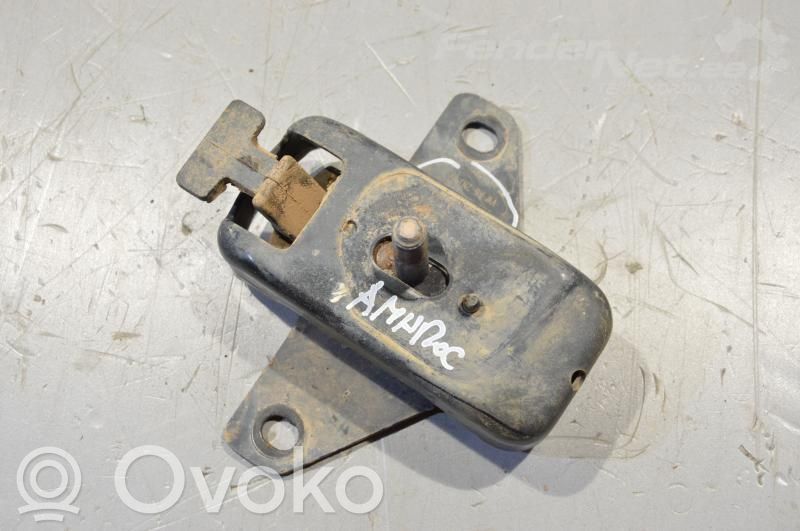Engine mounting bracket   2H0199256A