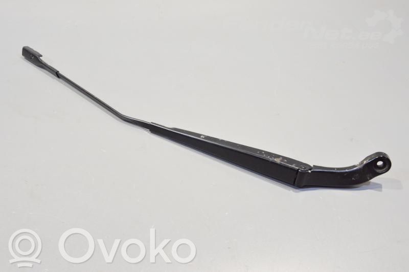 Wischerarm vorne   8V1955408B1P9