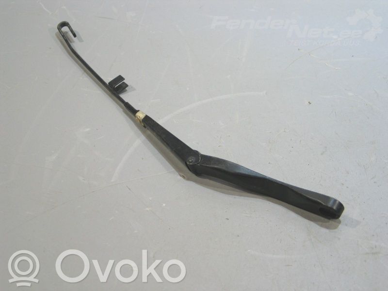 Audi A8 S8 D2 4D Wischerarm vorne 