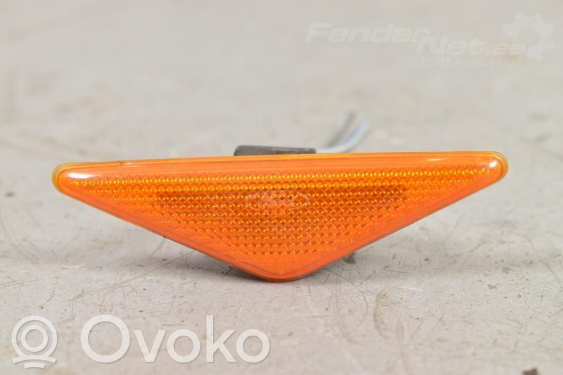 Ford Focus Front indicator light 