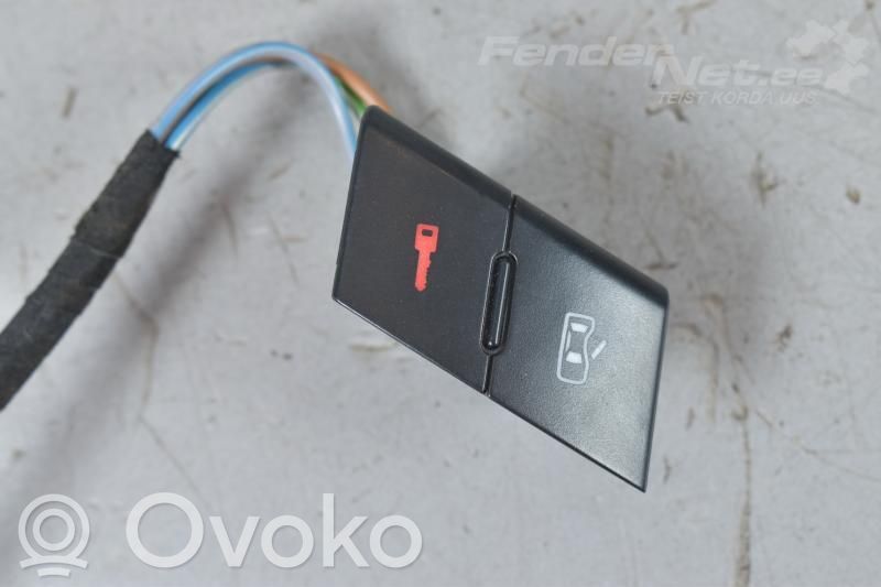 Audi A6 S6 C5 4B Central locking switch button 