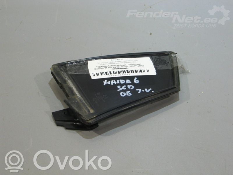 Ventanilla de ventilación de la puerta trasera   GS1D73661