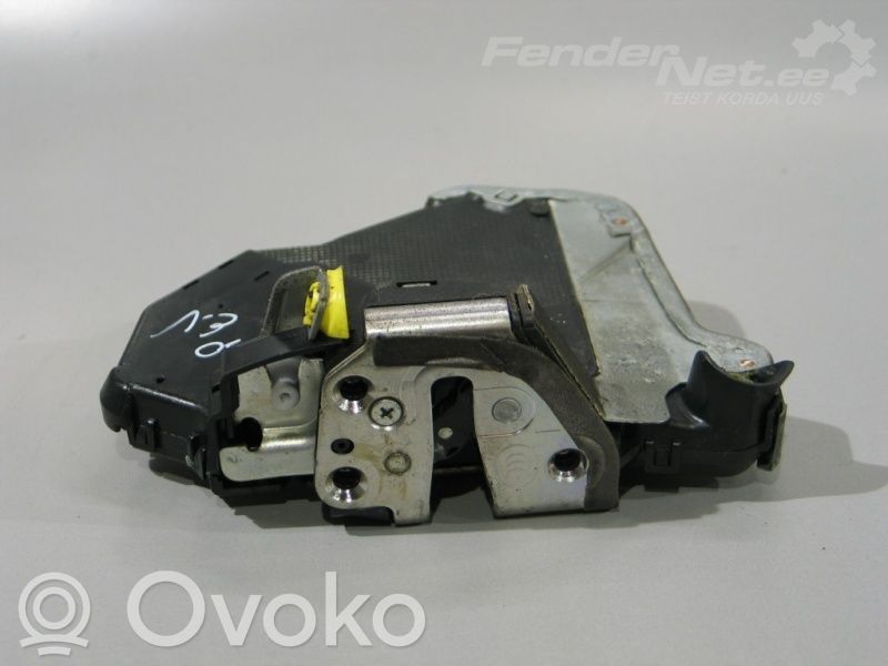 Lexus RX 330 - 350 - 400H Serrure de porte avant 