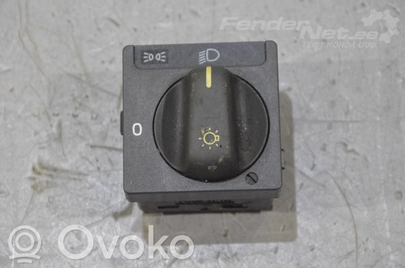 Light switch   8622023