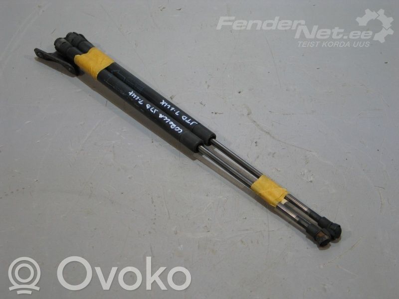 Toyota Corolla E120 E130 Tailgate strut 