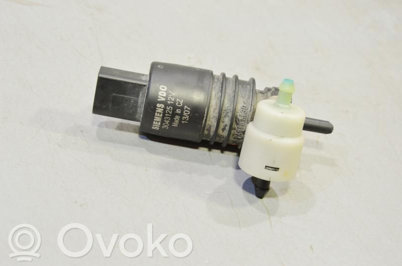 Mitsubishi Outlander Windscreen/windshield washer pump 