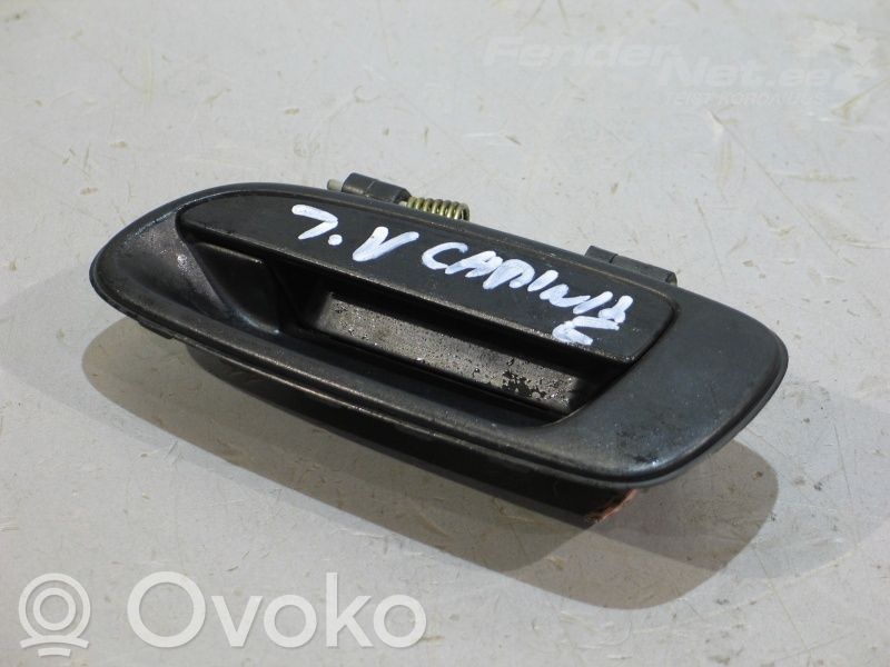 Toyota Carina T190 Aizmugurē turētājs / kronšteins ārējam atvēršanas rokturim 