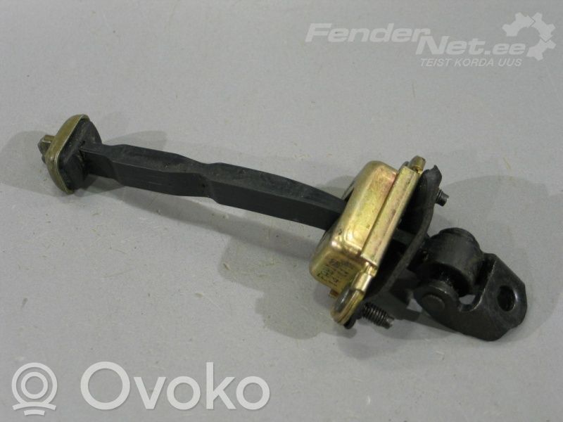 Ford Focus Etuoven pidätin 