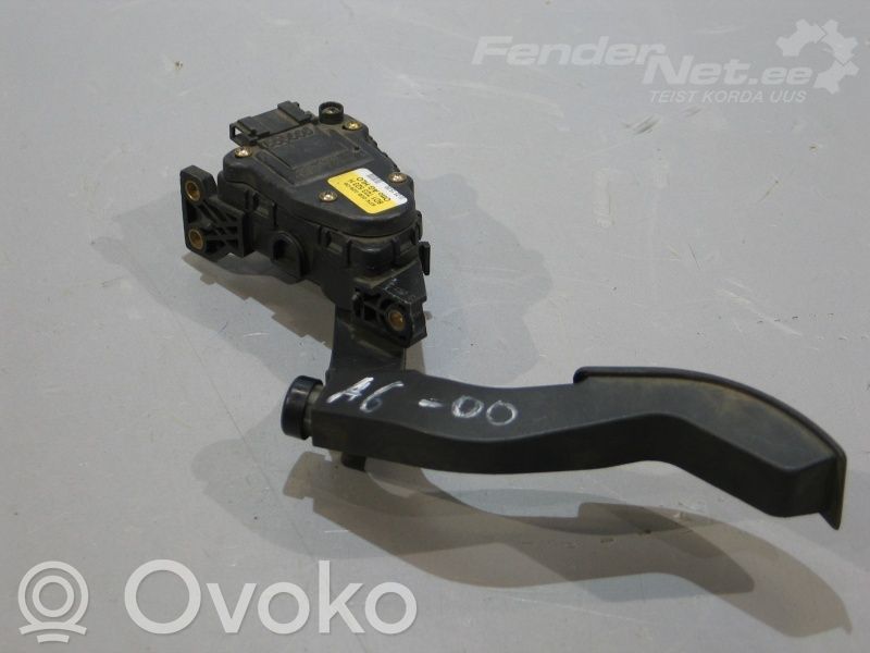Audi A6 S6 C5 4B Kaasupoljin 