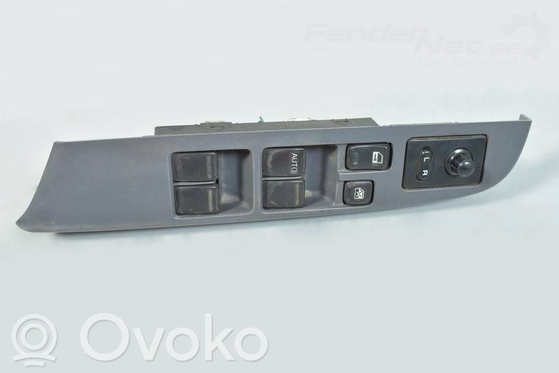 Nissan King Cab Interruptor del elevalunas eléctrico 