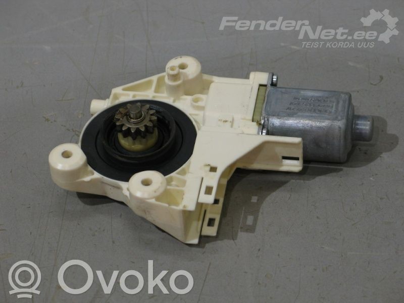 Ford Focus Front door window regulator with motor 