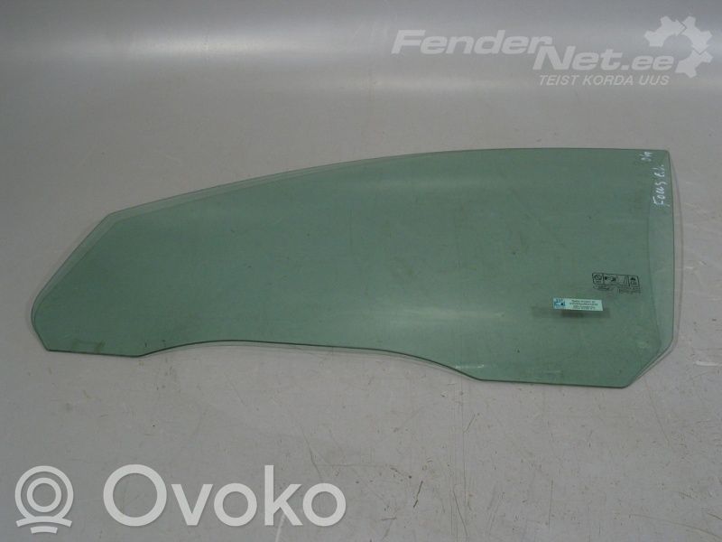 Ford Focus priekšējo durvju stikls (četrdurvju mašīnai) 