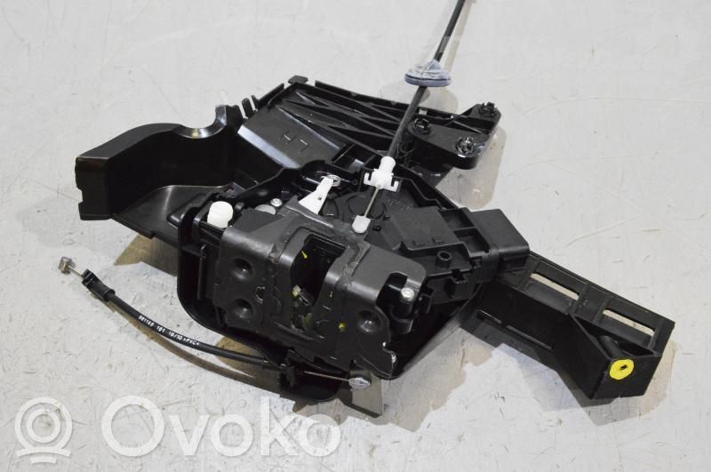 Ford Focus Aizmugurē slēdzene 