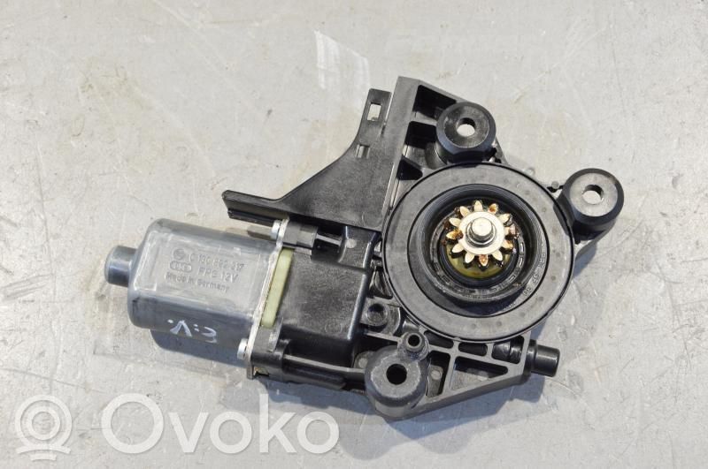 Ford Focus Front door window regulator motor 